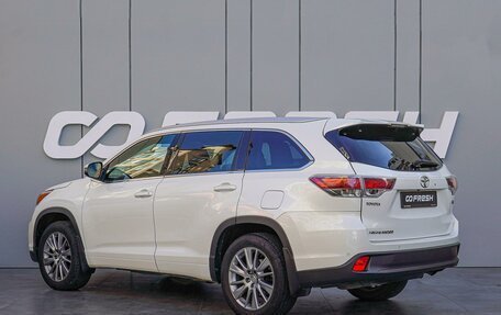 Toyota Highlander III, 2015 год, 3 220 000 рублей, 2 фотография