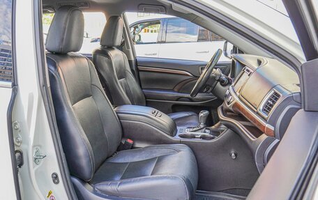 Toyota Highlander III, 2015 год, 3 220 000 рублей, 8 фотография