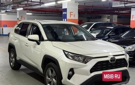 Toyota RAV4, 2021 год, 2 300 469 рублей, 3 фотография