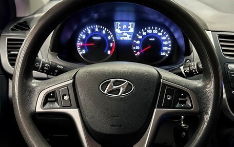 Hyundai Solaris II рестайлинг, 2015 год, 1 047 000 рублей, 22 фотография