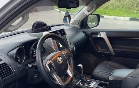 Toyota Land Cruiser Prado 150 рестайлинг 2, 2010 год, 2 800 000 рублей, 4 фотография