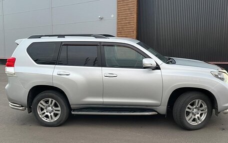 Toyota Land Cruiser Prado 150 рестайлинг 2, 2010 год, 2 800 000 рублей, 7 фотография