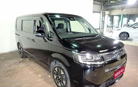 Honda Stepwgn, 2022 год, 2 035 000 рублей, 1 фотография