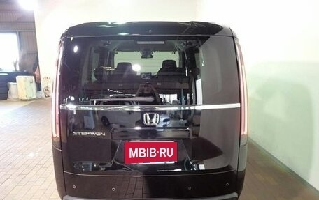 Honda Stepwgn, 2022 год, 2 035 000 рублей, 7 фотография