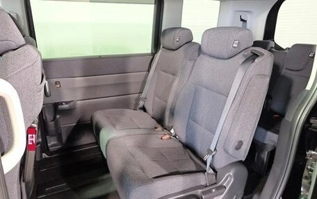 Honda Stepwgn, 2022 год, 2 035 000 рублей, 23 фотография