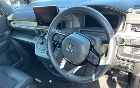 Honda Stepwgn, 2022 год, 2 498 000 рублей, 4 фотография