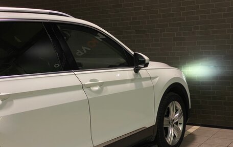 Volkswagen Tiguan II, 2020 год, 2 730 000 рублей, 9 фотография