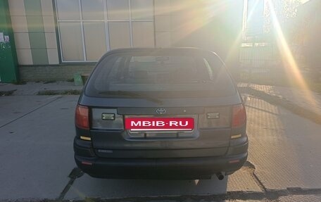 Toyota Caldina, 2000 год, 450 000 рублей, 2 фотография