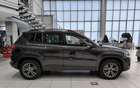 Volkswagen Tiguan I, 2015 год, 1 450 000 рублей, 5 фотография