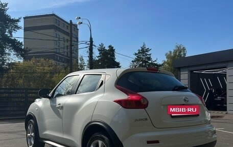 Nissan Juke II, 2011 год, 990 000 рублей, 6 фотография