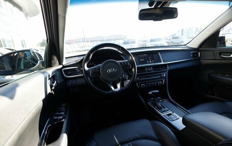 KIA Optima IV, 2018 год, 1 900 000 рублей, 9 фотография