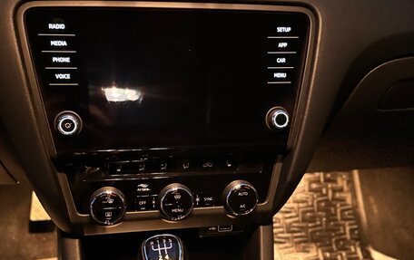 Skoda Octavia, 2018 год, 2 200 000 рублей, 4 фотография