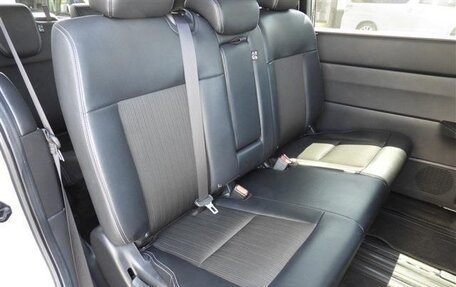 Honda Stepwgn, 2022 год, 2 300 000 рублей, 9 фотография