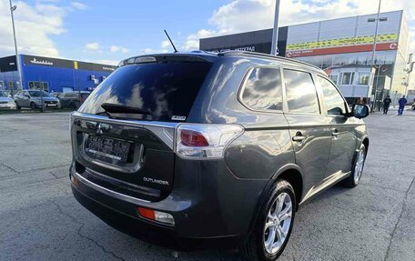 Mitsubishi Outlander III рестайлинг 3, 2013 год, 1 380 000 рублей, 7 фотография