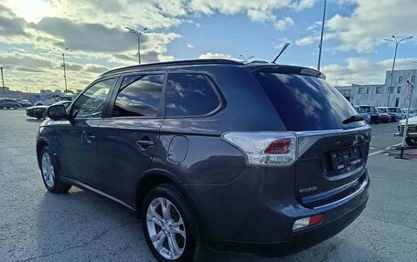 Mitsubishi Outlander III рестайлинг 3, 2013 год, 1 380 000 рублей, 5 фотография