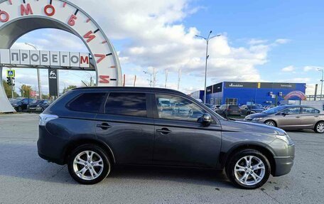 Mitsubishi Outlander III рестайлинг 3, 2013 год, 1 380 000 рублей, 8 фотография