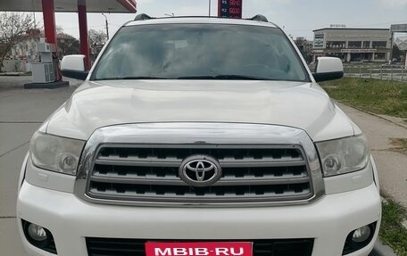 Toyota Sequoia II рестайлинг, 2010 год, 4 000 000 рублей, 1 фотография