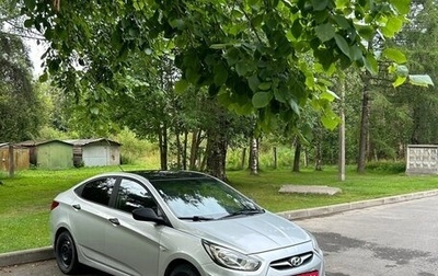 Hyundai Solaris II рестайлинг, 2013 год, 800 000 рублей, 1 фотография