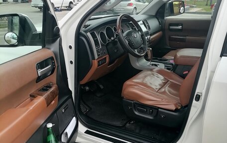 Toyota Sequoia II рестайлинг, 2010 год, 4 000 000 рублей, 8 фотография