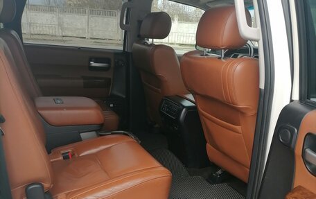 Toyota Sequoia II рестайлинг, 2010 год, 4 000 000 рублей, 18 фотография