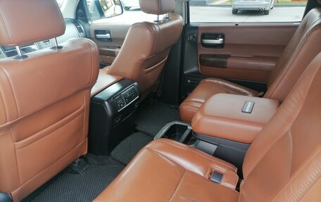 Toyota Sequoia II рестайлинг, 2010 год, 4 000 000 рублей, 14 фотография