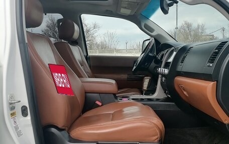 Toyota Sequoia II рестайлинг, 2010 год, 4 000 000 рублей, 19 фотография