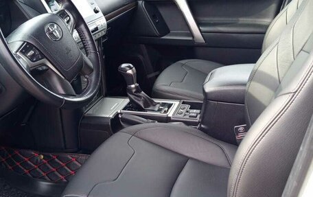 Toyota Land Cruiser Prado 150 рестайлинг 2, 2021 год, 6 500 000 рублей, 3 фотография