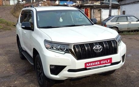 Toyota Land Cruiser Prado 150 рестайлинг 2, 2021 год, 6 500 000 рублей, 2 фотография