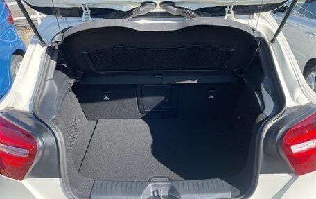 Mercedes-Benz A-Класс, 2018 год, 1 150 000 рублей, 9 фотография