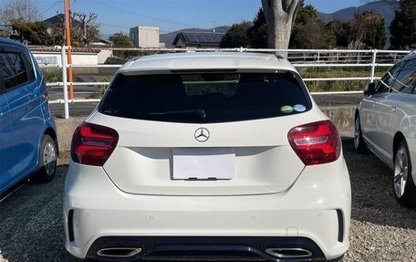 Mercedes-Benz A-Класс, 2018 год, 1 150 000 рублей, 4 фотография