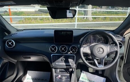 Mercedes-Benz A-Класс, 2018 год, 1 150 000 рублей, 12 фотография