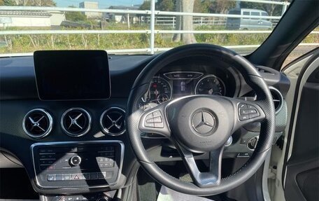 Mercedes-Benz A-Класс, 2018 год, 1 150 000 рублей, 13 фотография