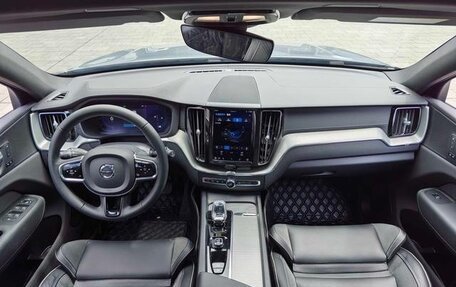 Volvo XC60 II, 2022 год, 3 100 000 рублей, 7 фотография