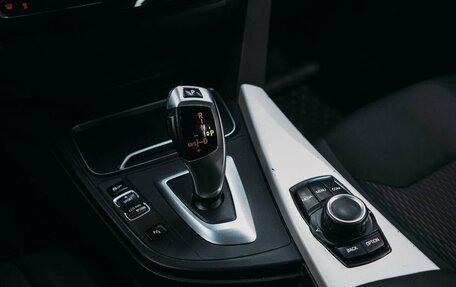 BMW 3 серия, 2018 год, 1 534 080 рублей, 13 фотография