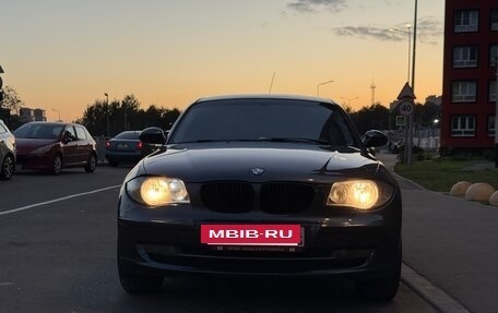 BMW 1 серия, 2008 год, 810 000 рублей, 2 фотография