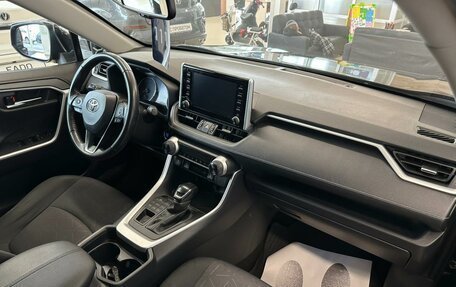 Toyota RAV4, 2021 год, 3 499 900 рублей, 13 фотография