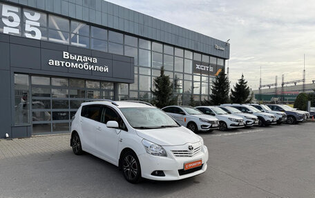 Toyota Verso I, 2011 год, 999 000 рублей, 2 фотография