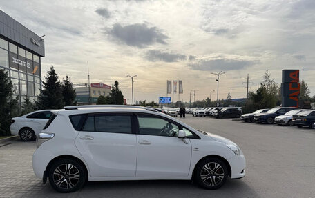 Toyota Verso I, 2011 год, 999 000 рублей, 3 фотография