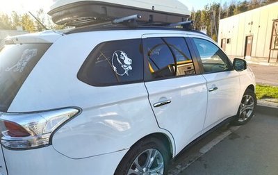 Mitsubishi Outlander III рестайлинг 3, 2014 год, 1 350 000 рублей, 1 фотография