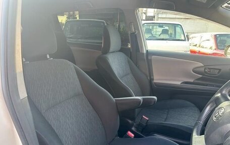 Toyota Wish II, 2011 год, 970 000 рублей, 17 фотография