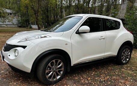 Nissan Juke II, 2011 год, 850 000 рублей, 3 фотография