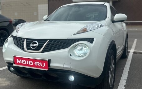 Nissan Juke II, 2011 год, 850 000 рублей, 11 фотография
