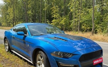 Ford Mustang VI рестайлинг, 2019 год, 2 750 000 рублей, 1 фотография