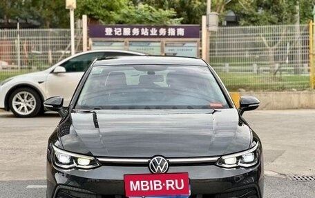 Volkswagen Golf VIII, 2021 год, 1 550 000 рублей, 2 фотография