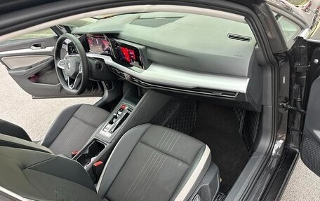 Volkswagen Golf VIII, 2021 год, 1 550 000 рублей, 8 фотография