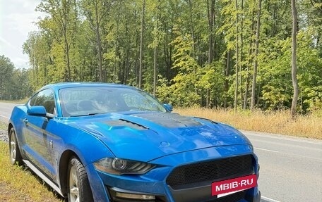 Ford Mustang VI рестайлинг, 2019 год, 2 750 000 рублей, 2 фотография