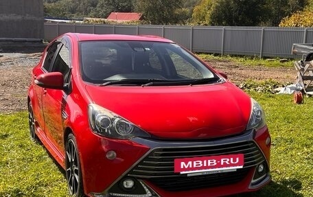 Toyota Aqua I, 2017 год, 1 350 000 рублей, 2 фотография