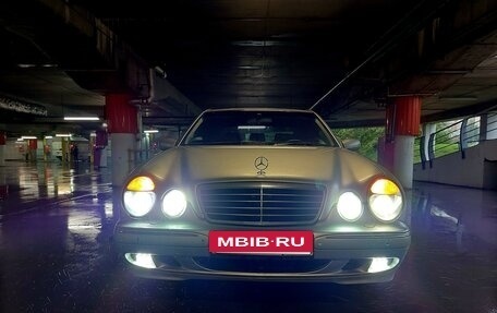 Mercedes-Benz E-Класс, 1999 год, 590 000 рублей, 10 фотография