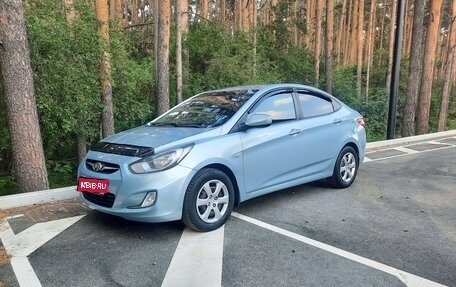 Hyundai Solaris II рестайлинг, 2011 год, 745 000 рублей, 1 фотография