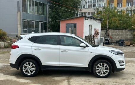 Hyundai Tucson III, 2018 год, 1 999 000 рублей, 6 фотография